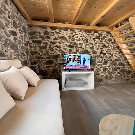 Gala Loft Traditional Stone House アパート Galanado